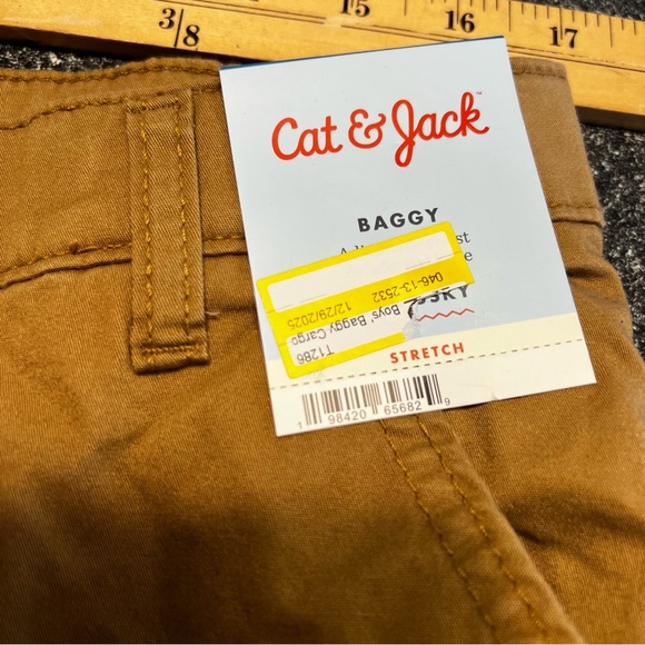 NWT Cat & Jack Brown Cargo Pants Size 18 - Picture 5 of 8